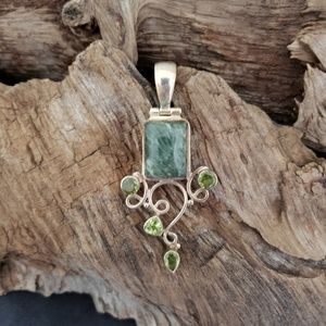 Sterling silver Seraphinite  and Peridot  pendant.